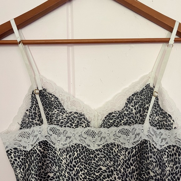 Victoria's Secret Lingerie Satin Slip Lace aplique Leopard print S NWT - Picture 5 of 9